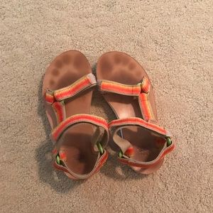 Teva sandals size 6